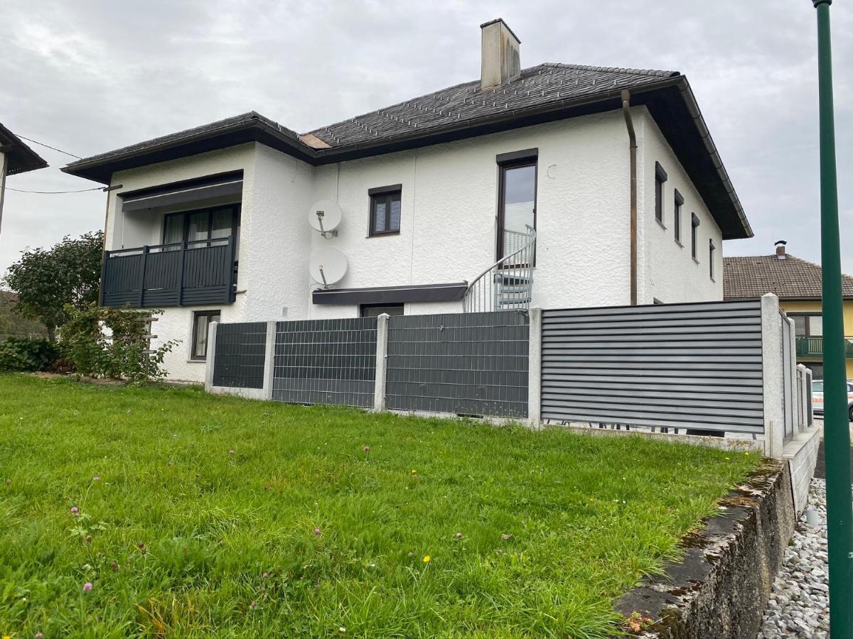 Wohnhaus City Sued Herzogsdorf Extérieur photo