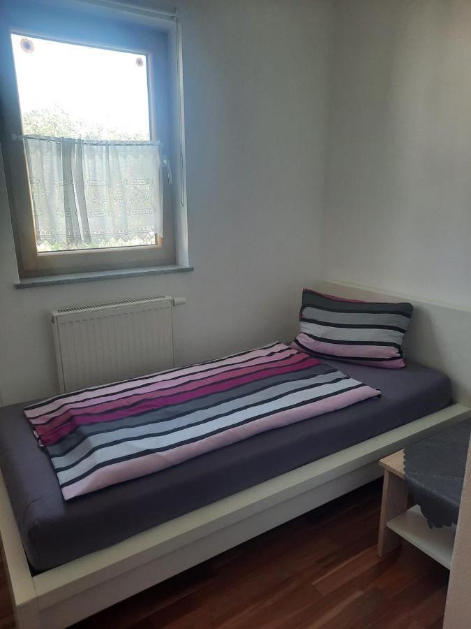 Wohnhaus City Sued Herzogsdorf Extérieur photo