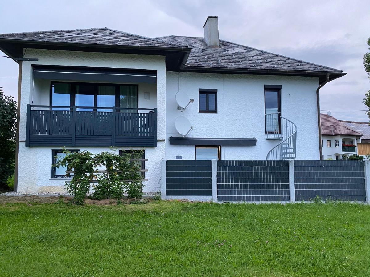 Wohnhaus City Sued Herzogsdorf Extérieur photo