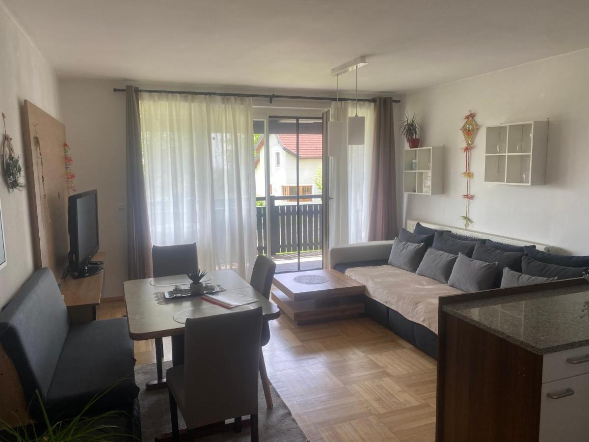 Wohnhaus City Sued Herzogsdorf Extérieur photo
