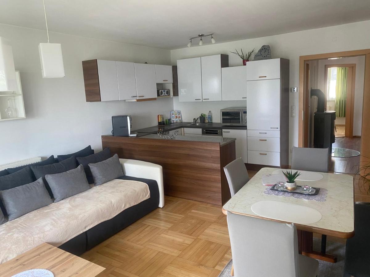 Wohnhaus City Sued Herzogsdorf Extérieur photo